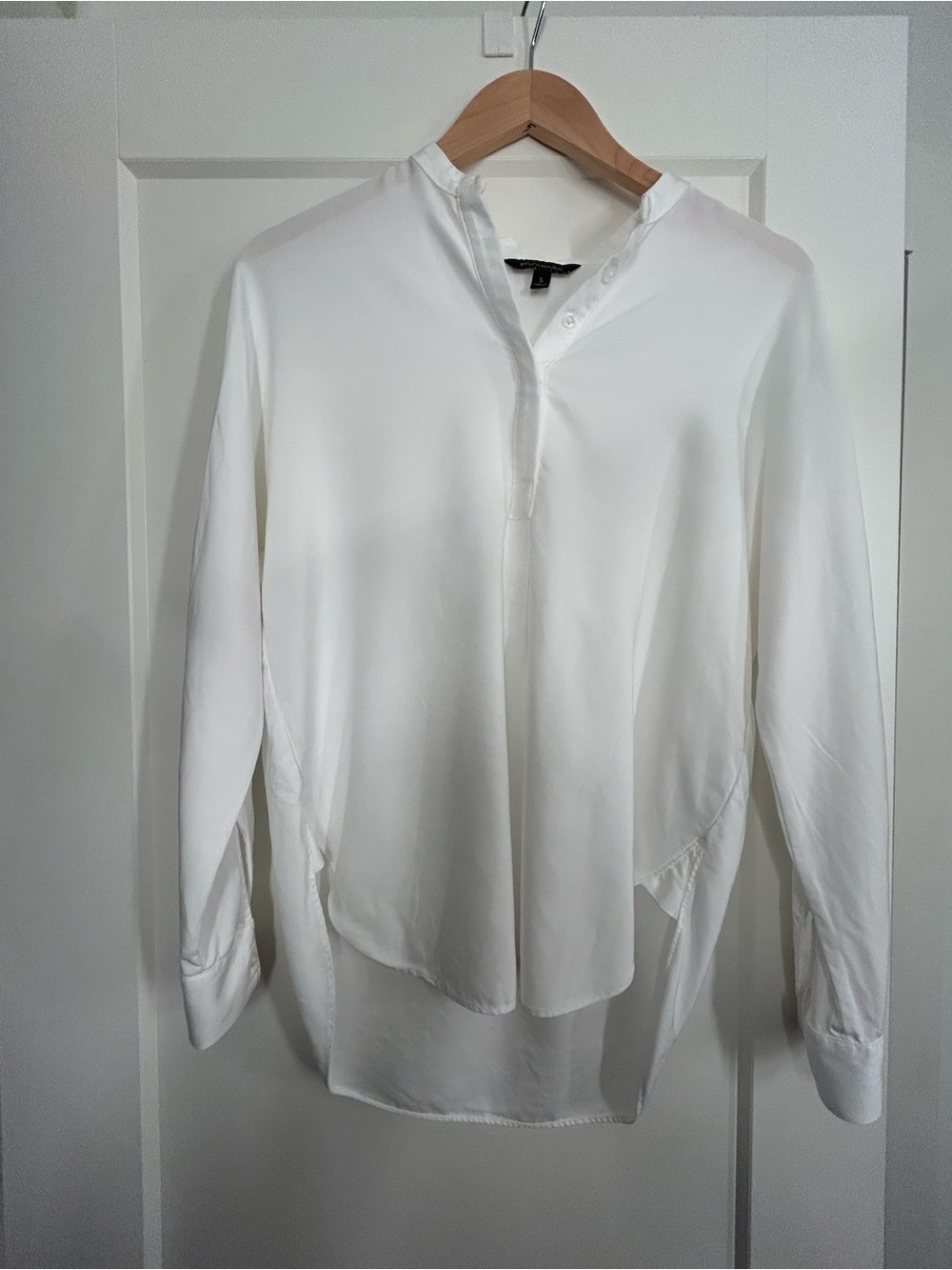 NWOT Banana Republic White Long-Sleeve Button Down Tunic Shirt